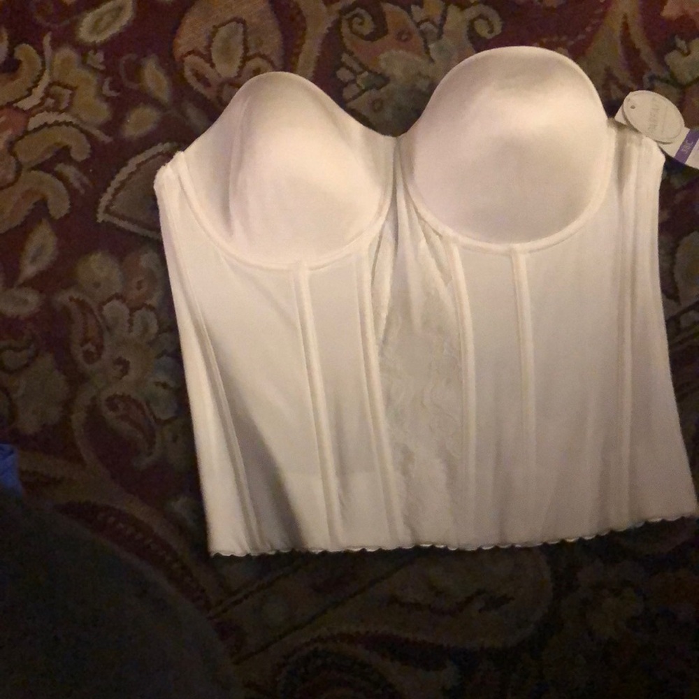 Elegant Pearl White Bustier Top Size 38C NWT lace going down the middle